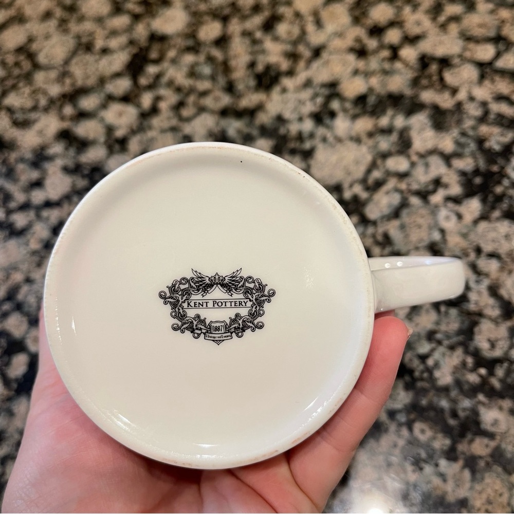 Kent Pottery Keep Calm and Eat Cupcakes coffee mug - Picture 2 of 3